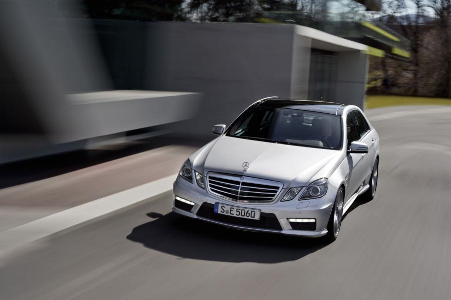  Mercedes-Benz E63 AMG 2011 года  (фото 12 из 12)